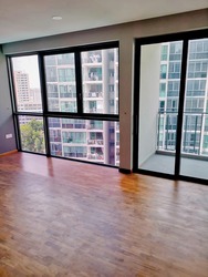 Esparina Residences (D19), Condominium #221044911